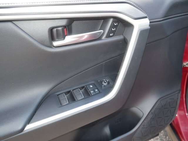 Used 2022 Toyota RAV4 Limited AWD/4WD image 15