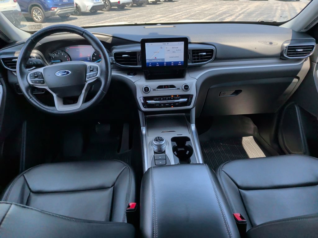Certified 2023 Ford Explorer XLT w/ Equipment Group 202A AWD/4WD image 2