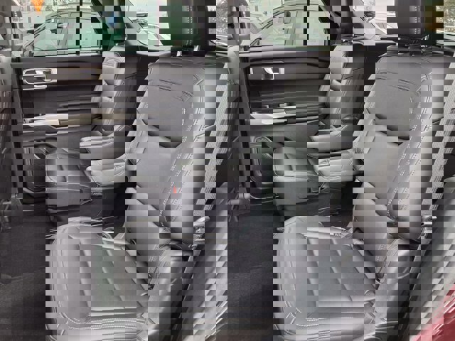 Certified 2023 Ford Explorer XLT w/ Equipment Group 202A image 9