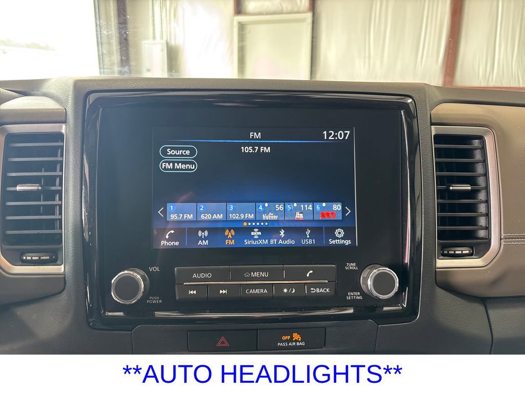 Used 2022 Nissan Frontier SV w/ Technology Package RWD image 11