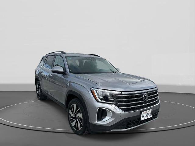 Used 2025 Volkswagen Atlas SE AWD/4WD image 4
