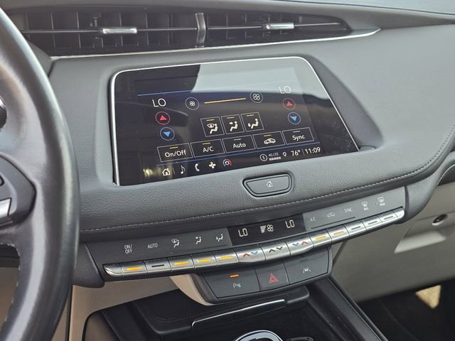 Used 2023 Cadillac XT4 Premium Luxury image 10