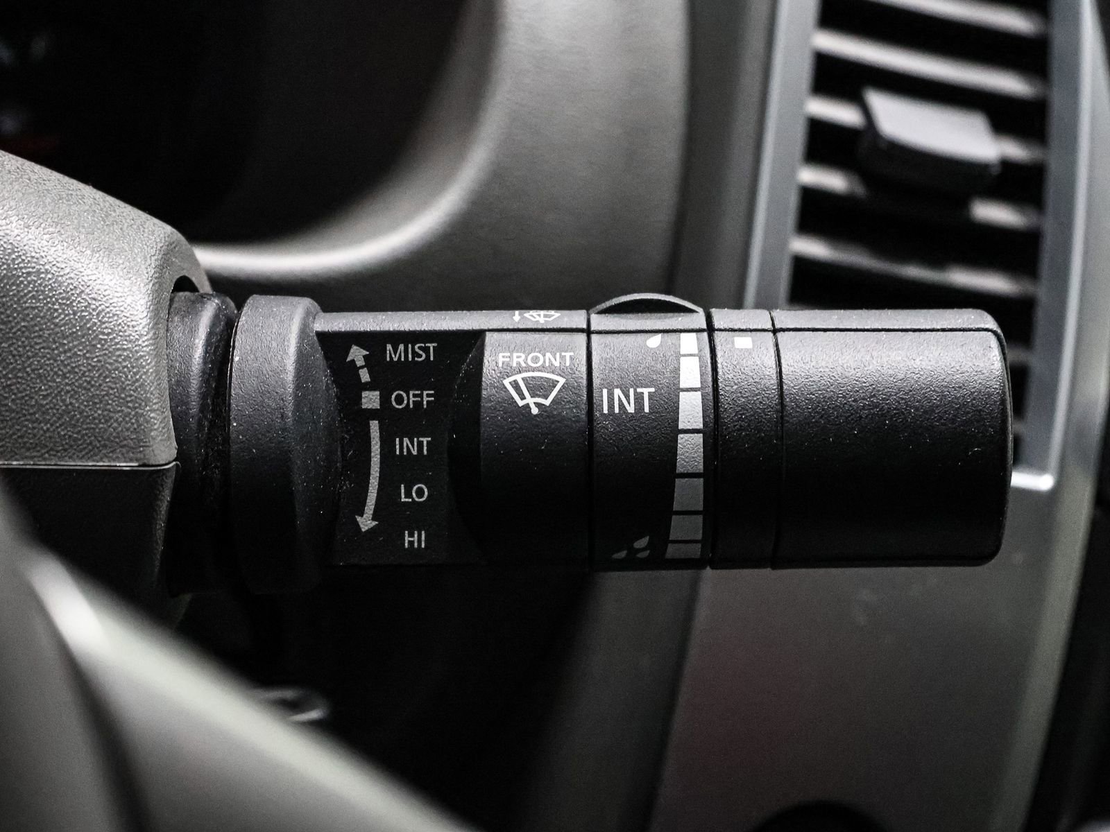 Used 2019 Nissan Frontier SV image 34