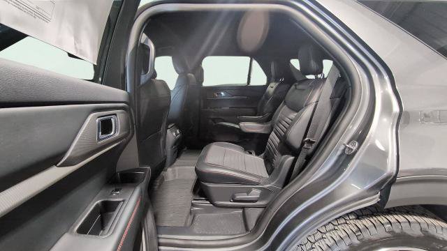 Certified 2025 Ford Explorer ST-Line AWD/4WD image 13