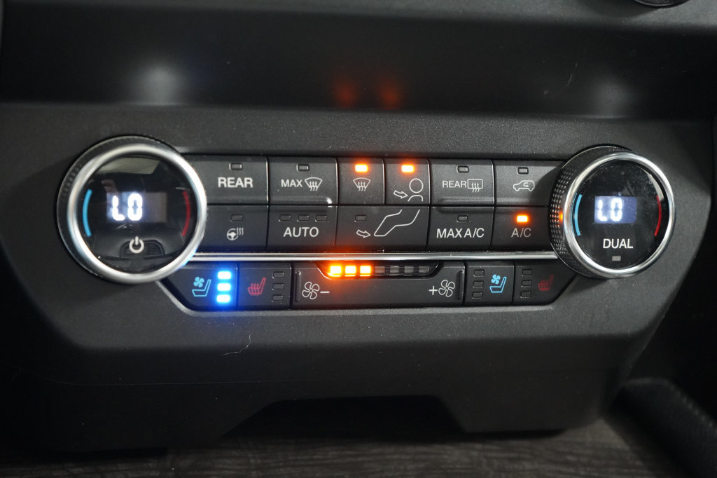 Certified 2020 Ford Expedition Limited w/ Special Edition Package AWD/4WD image 28