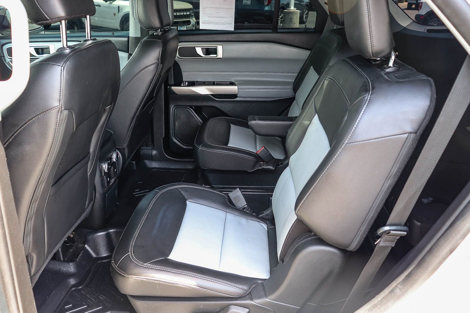Certified 2023 Ford Explorer XLT w/ Equipment Group 202A RWD image 16
