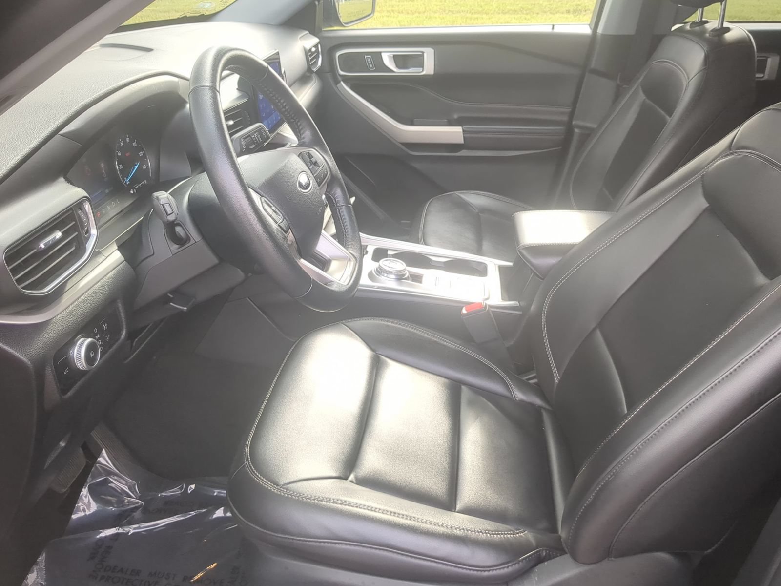 Certified 2022 Ford Explorer XLT w/ Equipment Group 202A RWD image 13