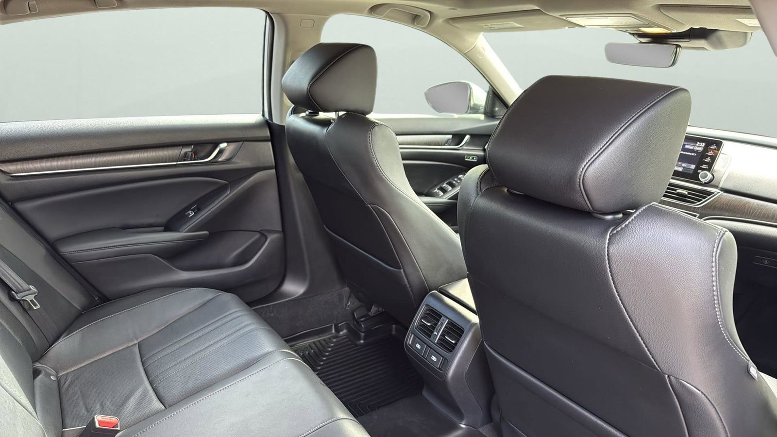 Used 2021 Honda Accord EX-L image 29