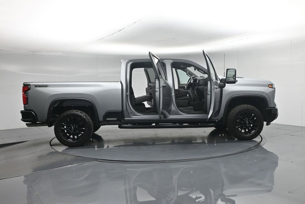 Used 2025 Chevrolet Silverado 2500 LT w/ Trail Boss Package AWD/4WD image 5