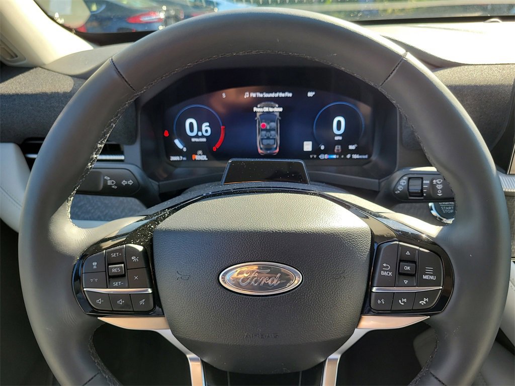 Certified 2025 Ford Explorer Platinum w/ Ultimate Package image 30