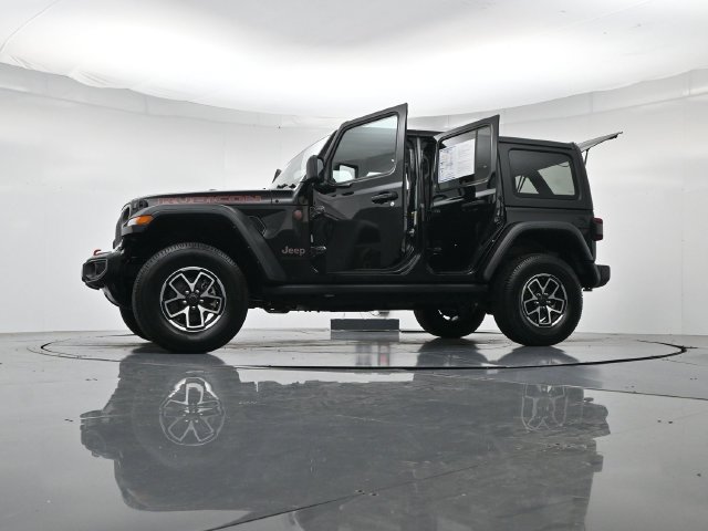 Used 2025 Jeep Wrangler Unlimited Rubicon AWD/4WD image 50