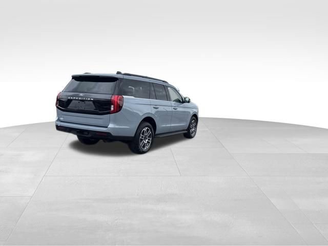 Certified 2025 Ford Expedition Active image 4