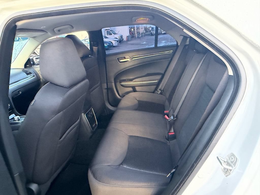 Used 2023 Chrysler 300 Touring w/ Safetytec Plus Group RWD image 12
