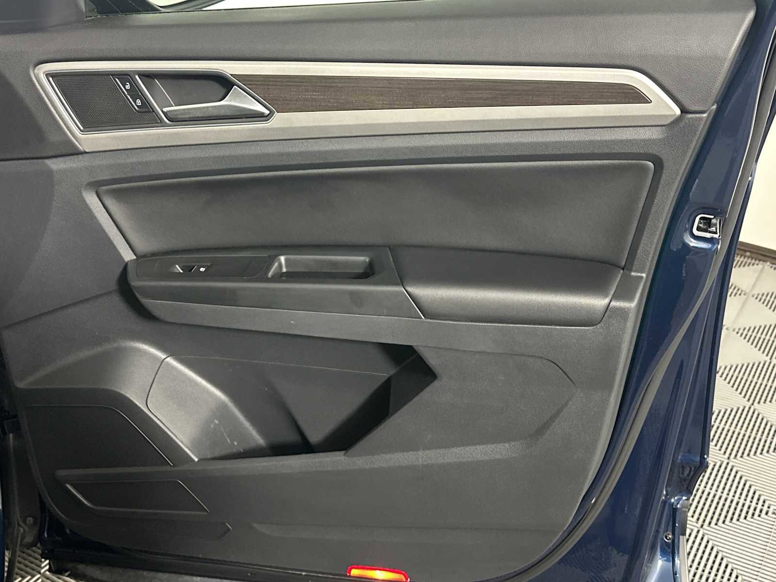 Used 2019 Volkswagen Atlas SE FWD image 16