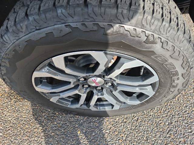 Used 2024 GMC Canyon AT4 AWD/4WD image 28