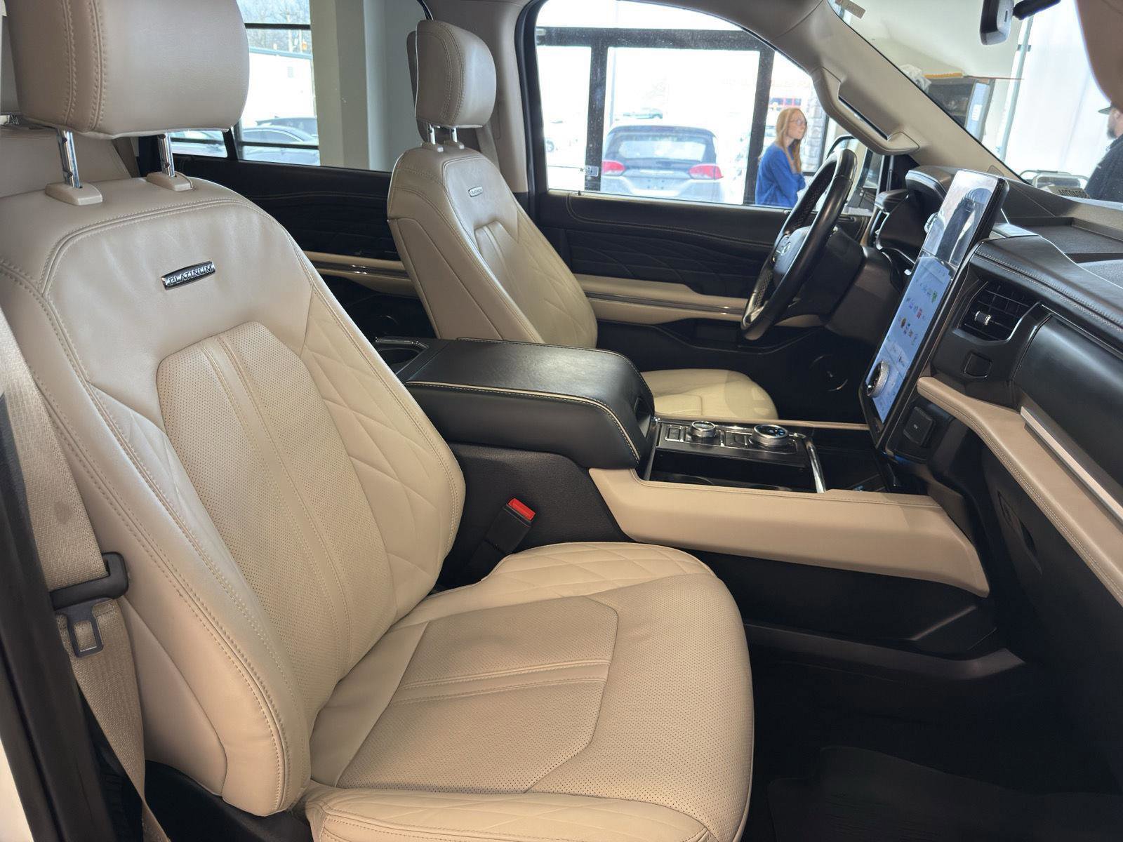 Certified 2024 Ford Expedition Max Platinum image 18