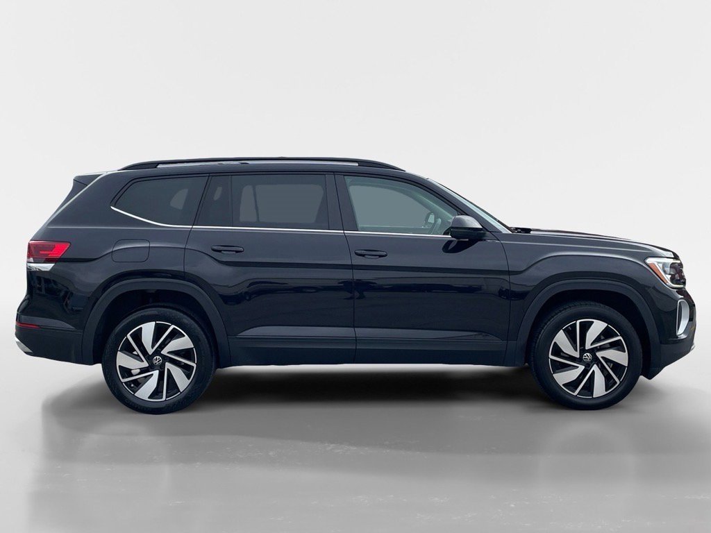 Used 2025 Volkswagen Atlas SE image 7