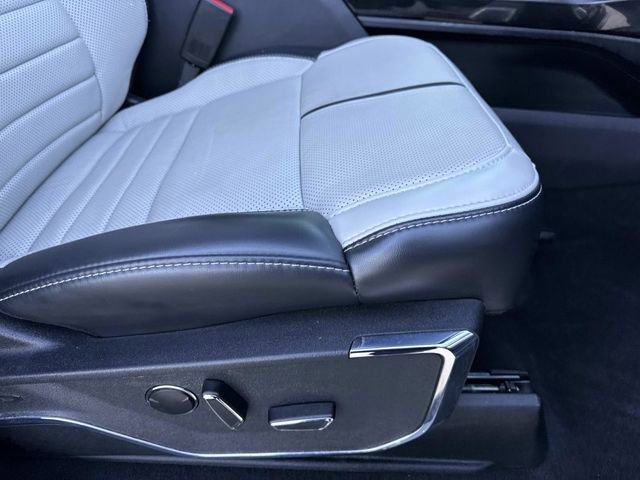 Certified 2023 Ford F150 Lightning Platinum image 12