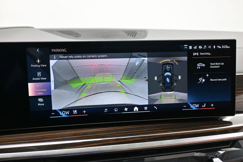 Used 2026 BMW X7 xDrive40i w/ Executive Package AWD/4WD image 14