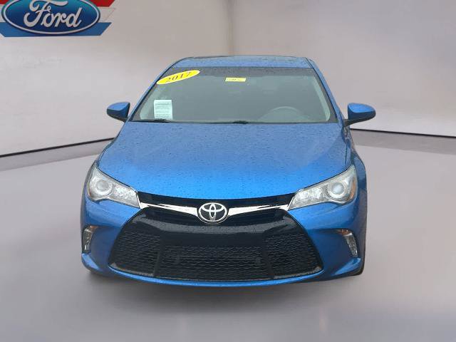 Used 2017 Toyota Camry XSE w/ Moonroof Package FWD image 2