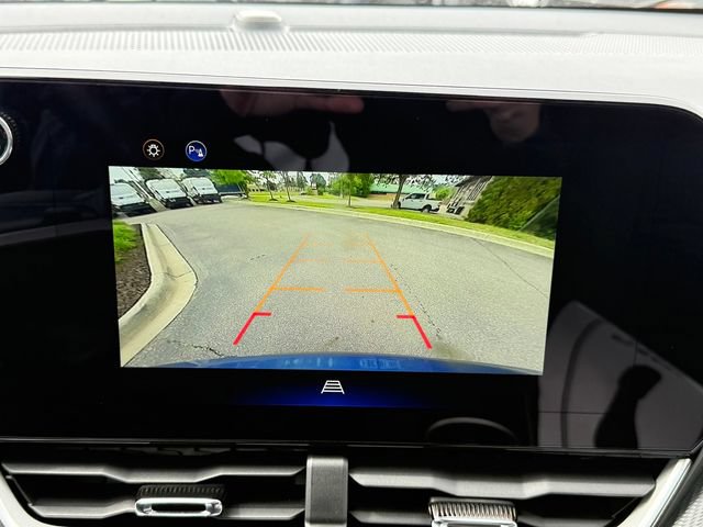Used 2025 Chevrolet Equinox LT FWD image 12