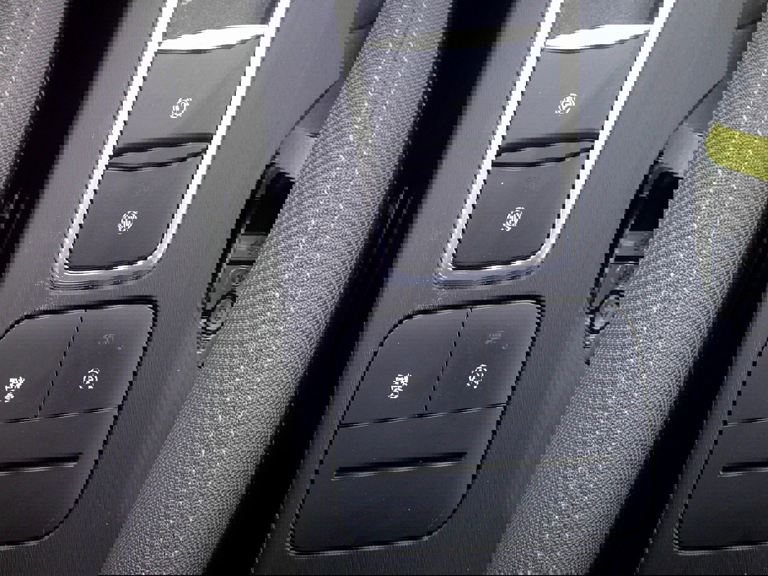 Certified 2022 Ford Escape SE w/ Cold Weather Package image 14