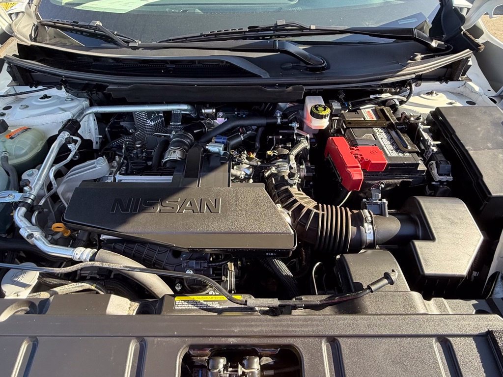 Used 2025 Nissan Rogue S FWD image 29