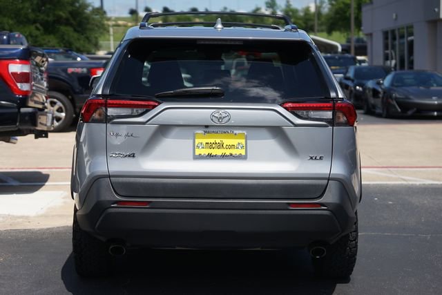 Used 2020 Toyota RAV4 XLE FWD image 7