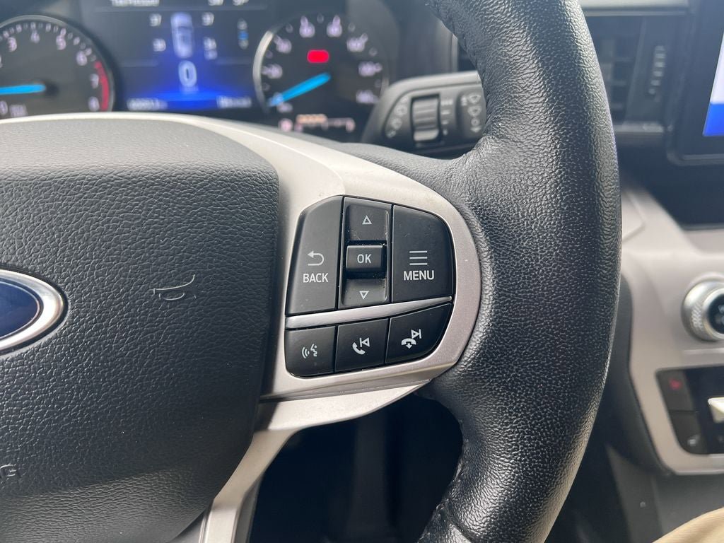 Certified 2023 Ford Explorer XLT w/ Equipment Group 202A AWD/4WD image 27