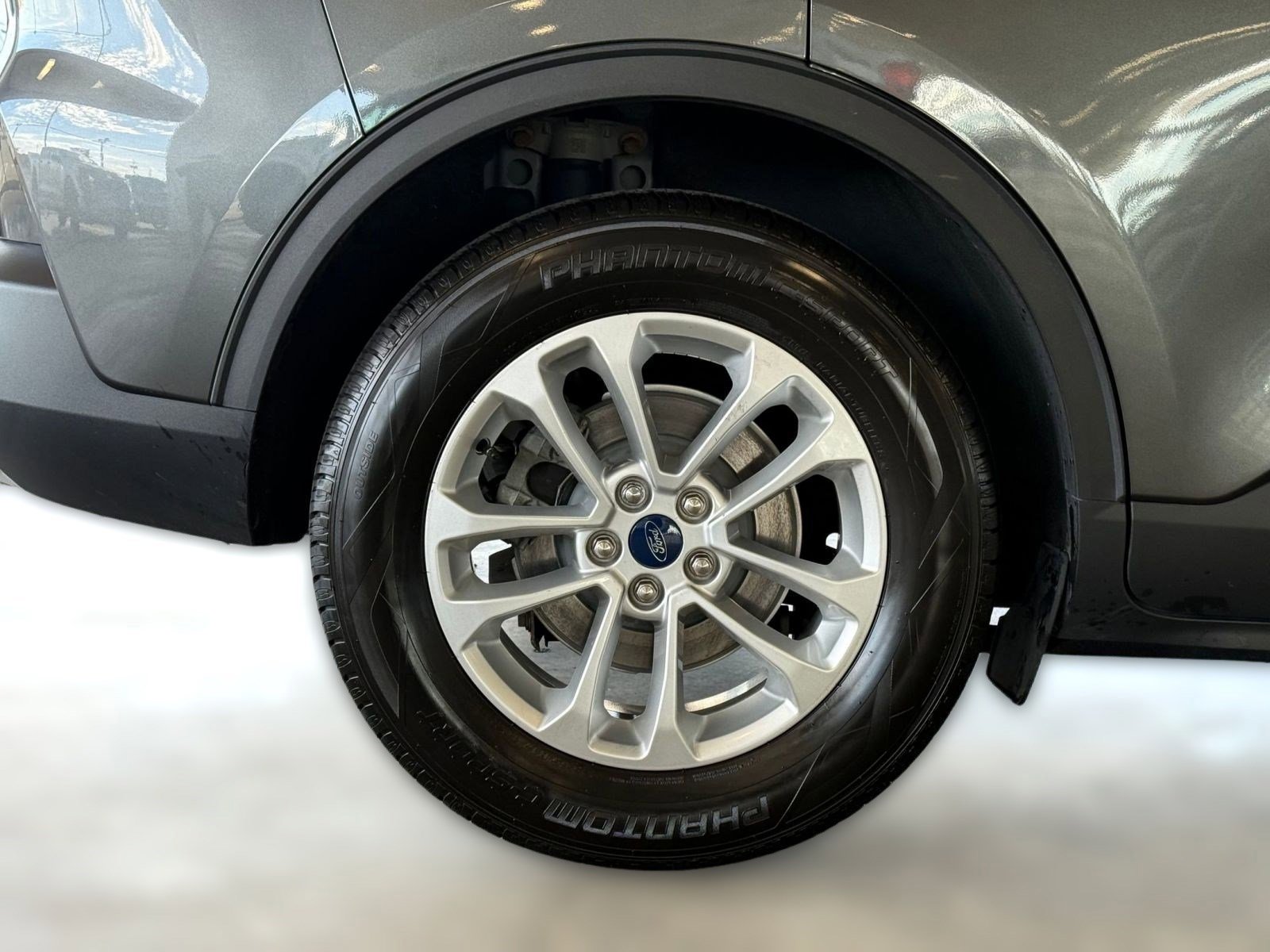 Certified 2020 Ford Escape SE image 11