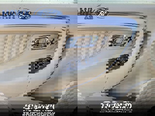 Certified 2017 Ford Taurus SE image 16