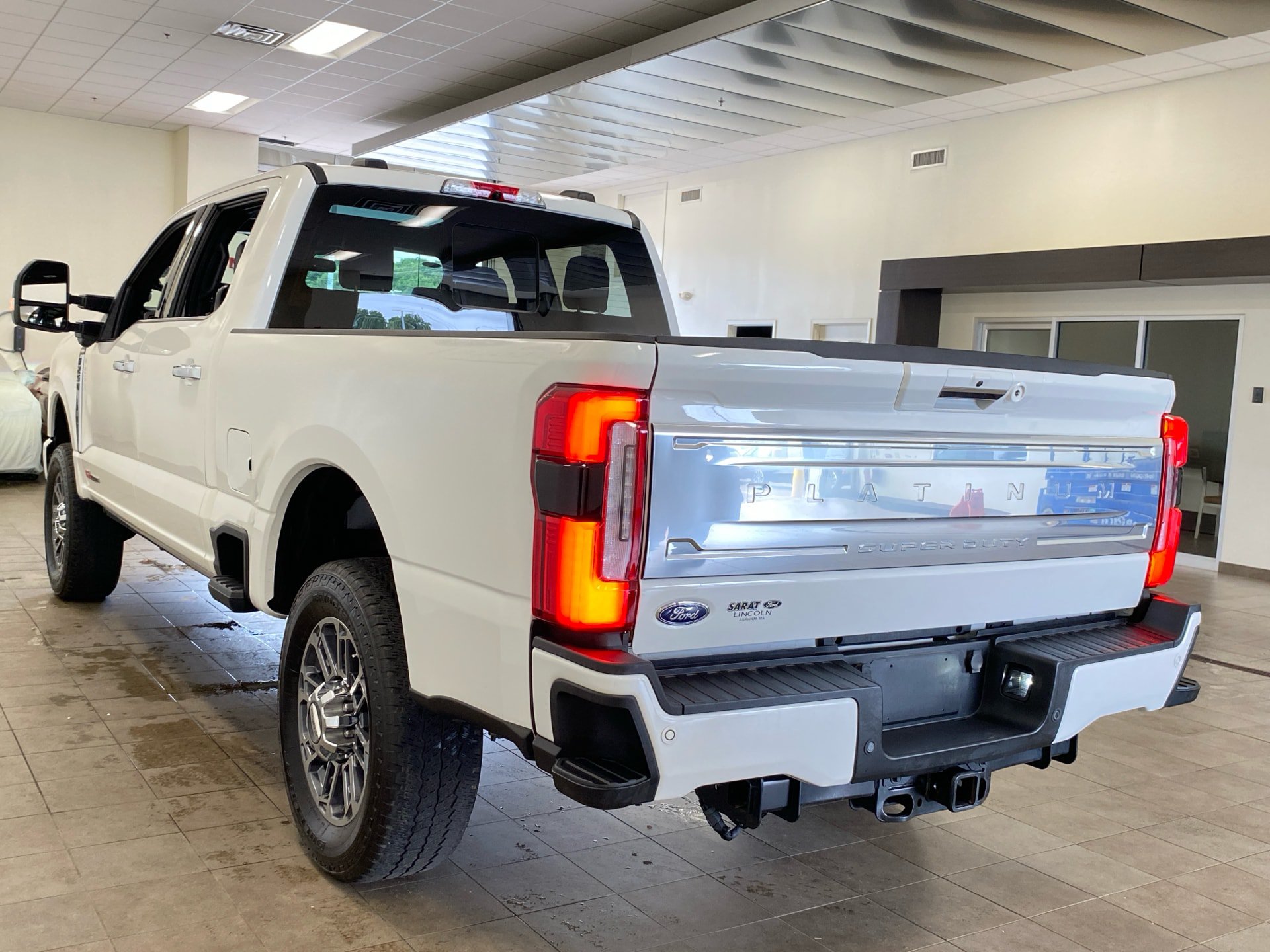 Certified 2024 Ford F250 Platinum AWD/4WD image 5