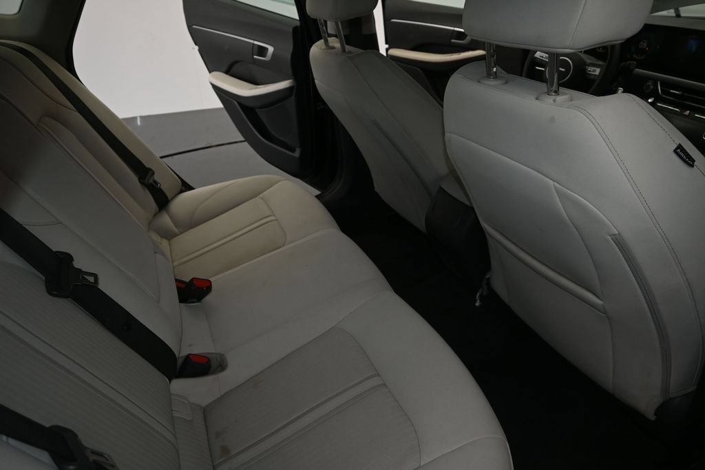 Used 2025 Hyundai Sonata SEL FWD image 12