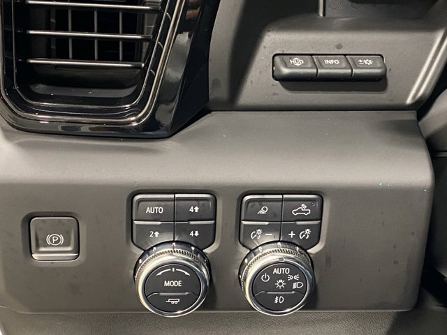 Used 2023 GMC Sierra 1500 AT4 w/ AT4 Premium Package AWD/4WD image 35