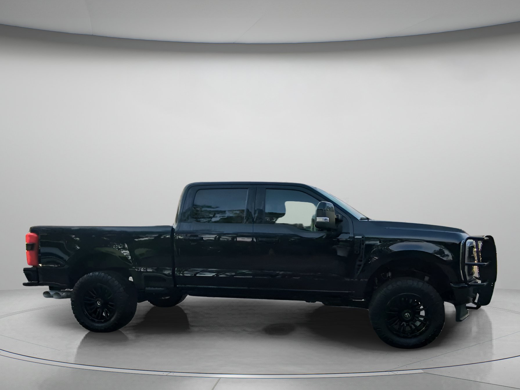Certified 2025 Ford F250 Lariat w/ Black Appearance Package AWD/4WD image 34