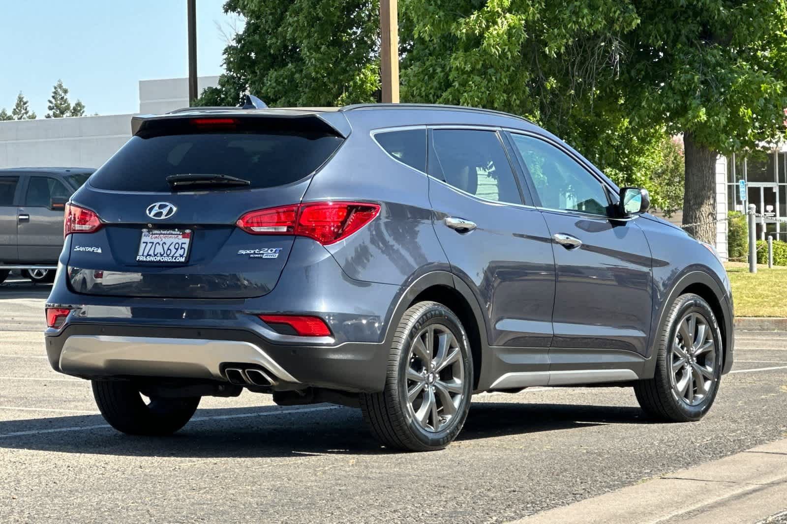 Used 2017 Hyundai Santa Fe Sport AWD/4WD image 2