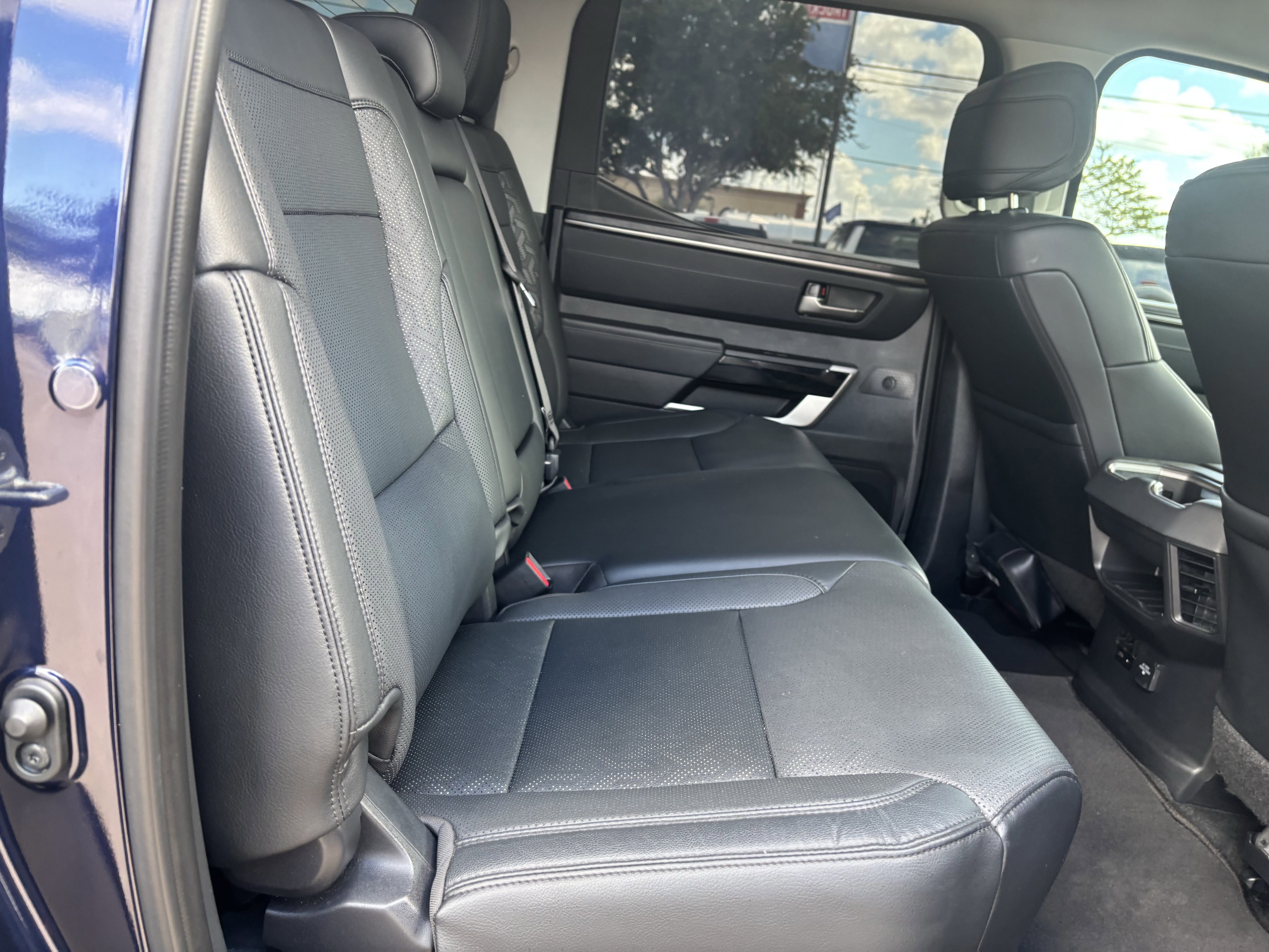 Used 2024 Toyota Tundra Limited image 19