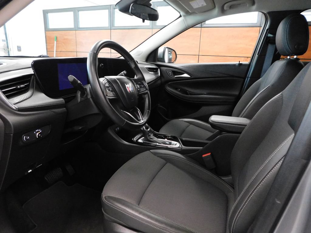 Used 2025 Buick Encore GX Preferred FWD image 16
