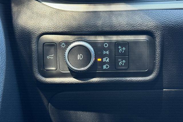 Certified 2022 Ford Explorer XLT w/ Equipment Group 202A AWD/4WD image 30