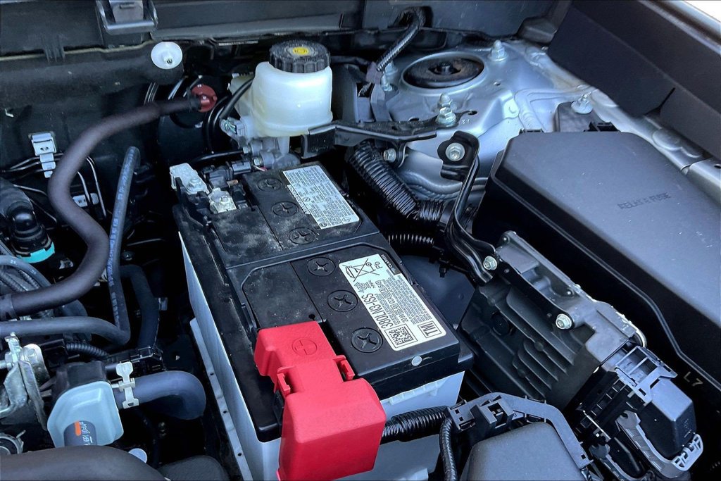 Used 2024 Toyota RAV4 XLE FWD image 31