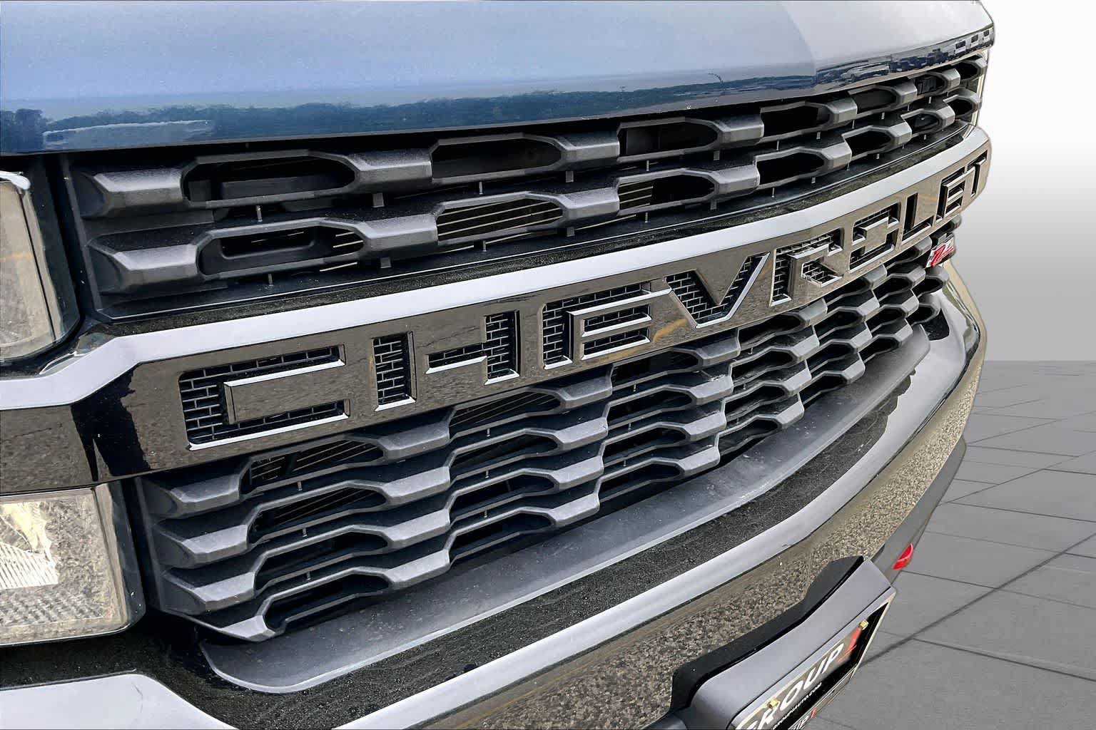 Used 2021 Chevrolet Silverado 1500 Custom Trail Boss AWD/4WD image 32
