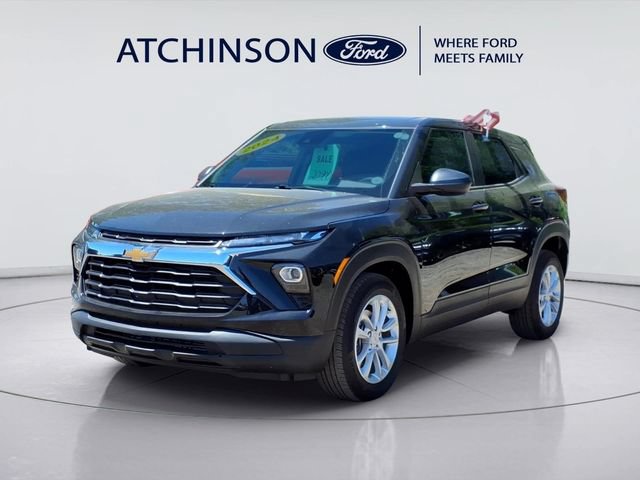 Used 2024 Chevrolet TrailBlazer LS w/ LS Convenience Package FWD image 1