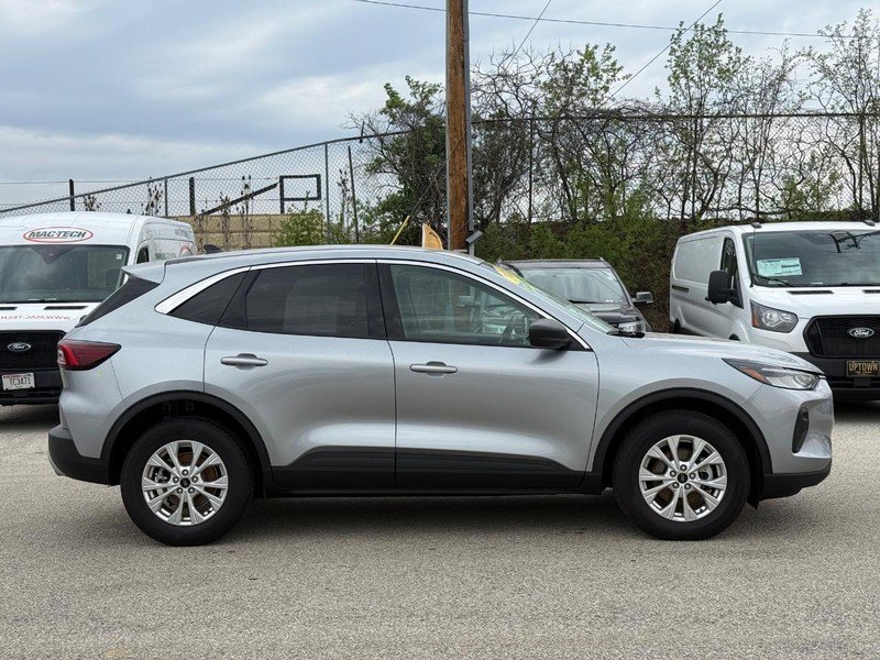 Certified 2023 Ford Escape Active AWD/4WD image 2