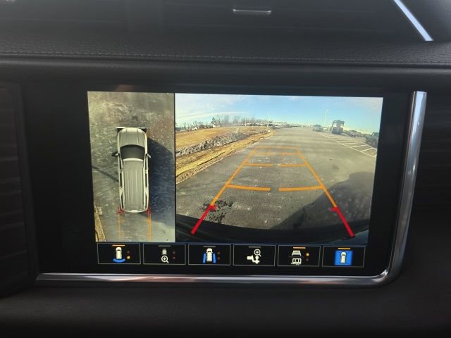 Used 2022 GMC Yukon Denali image 36