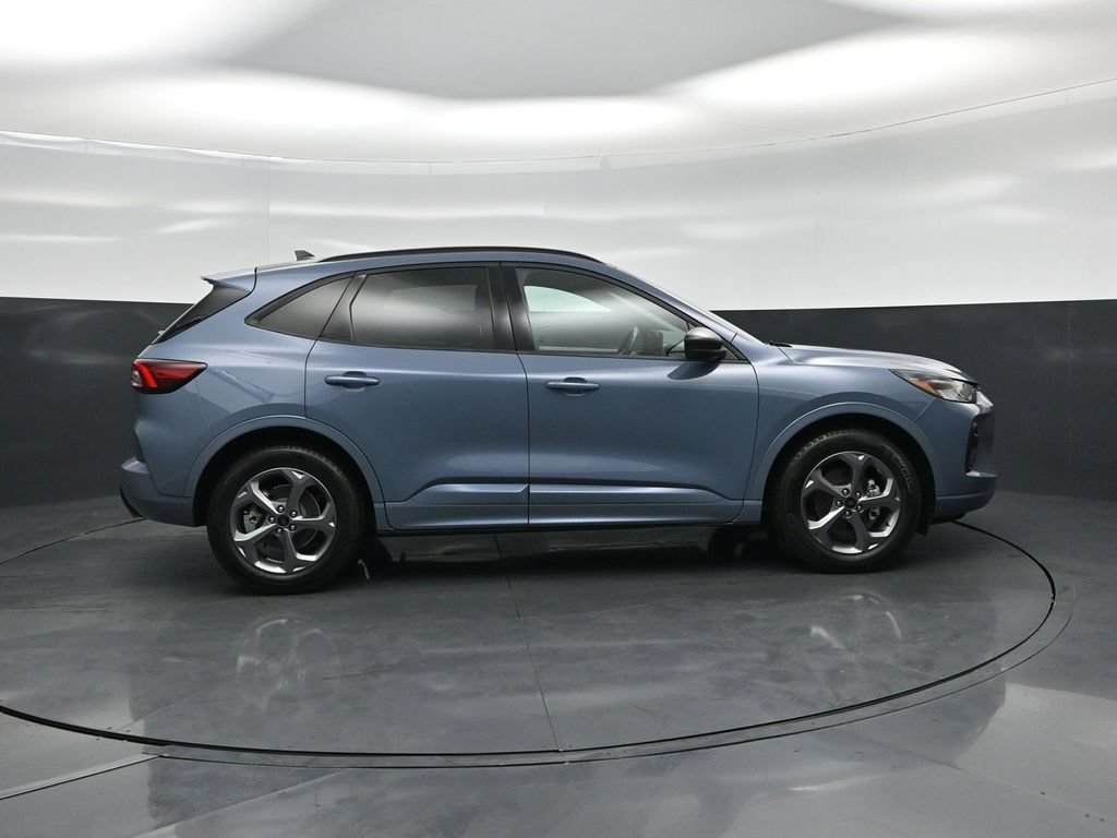 Certified 2024 Ford Escape ST-Line w/ Tech Pack #1 FWD image 27