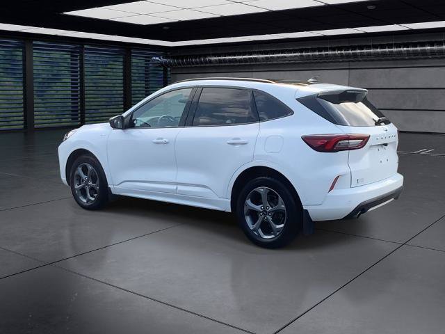 Certified 2023 Ford Escape ST-Line w/ Tech Pack #1 AWD/4WD image 9