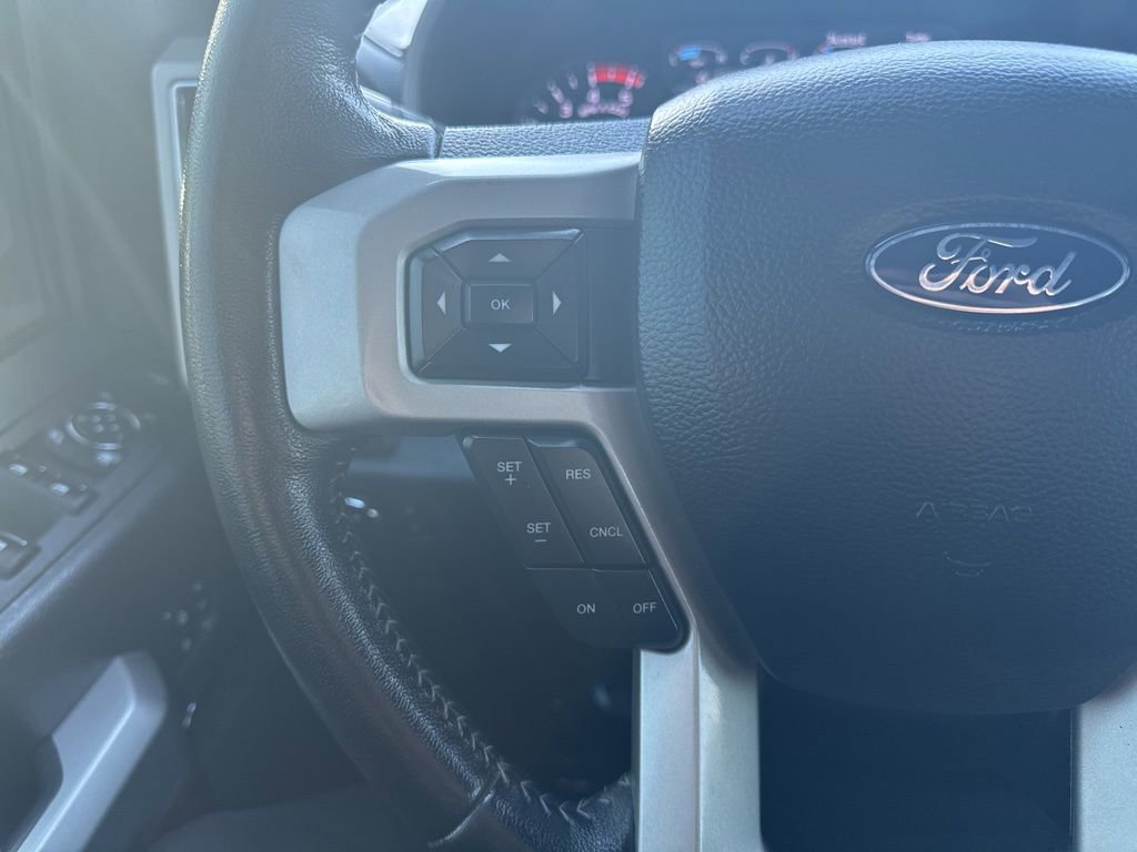 Certified 2022 Ford F350 Lariat w/ Black Appearance Package image 22