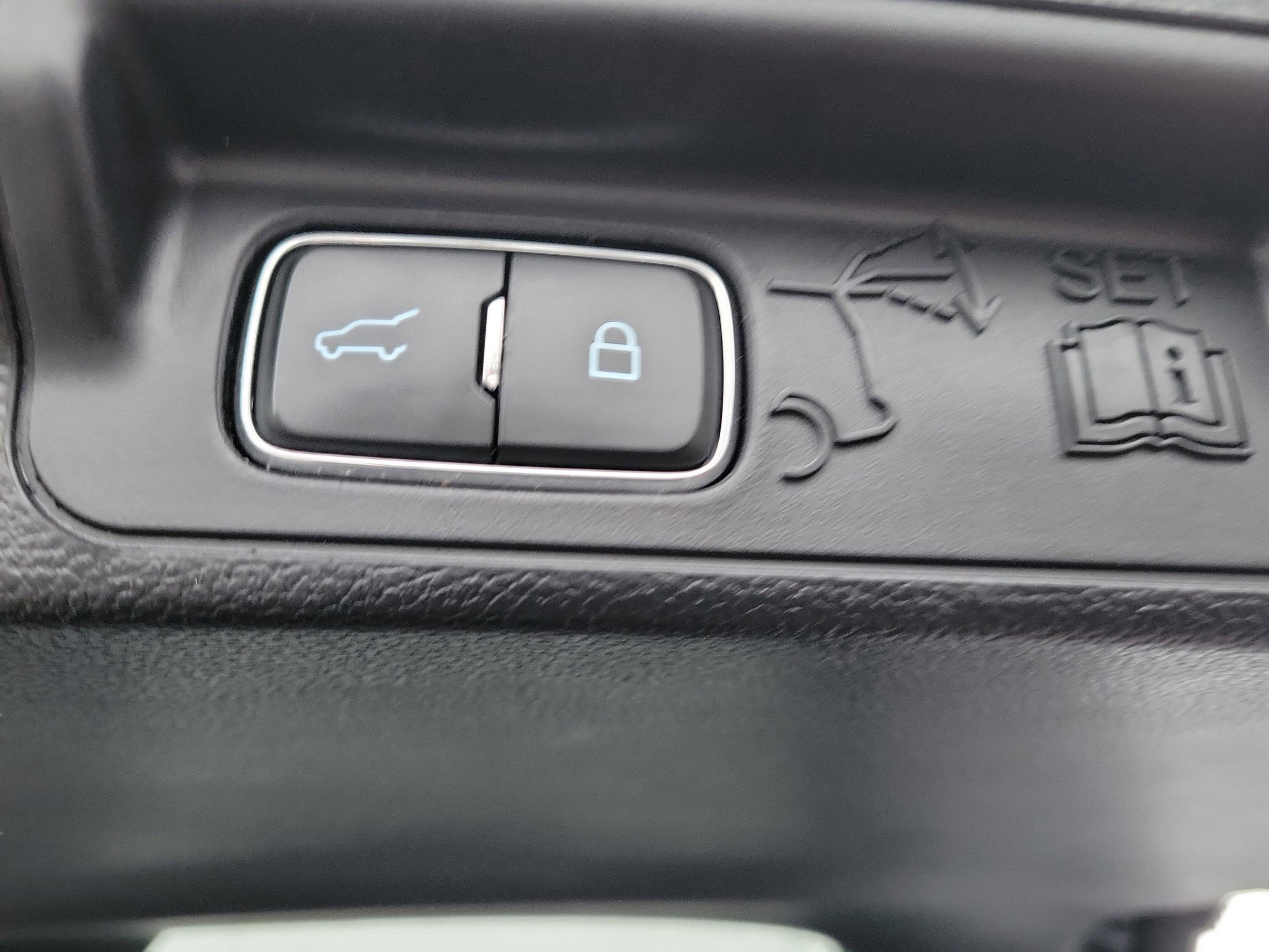 Certified 2023 Ford Explorer ST-Line w/ Class IV Trailer Tow Package image 12