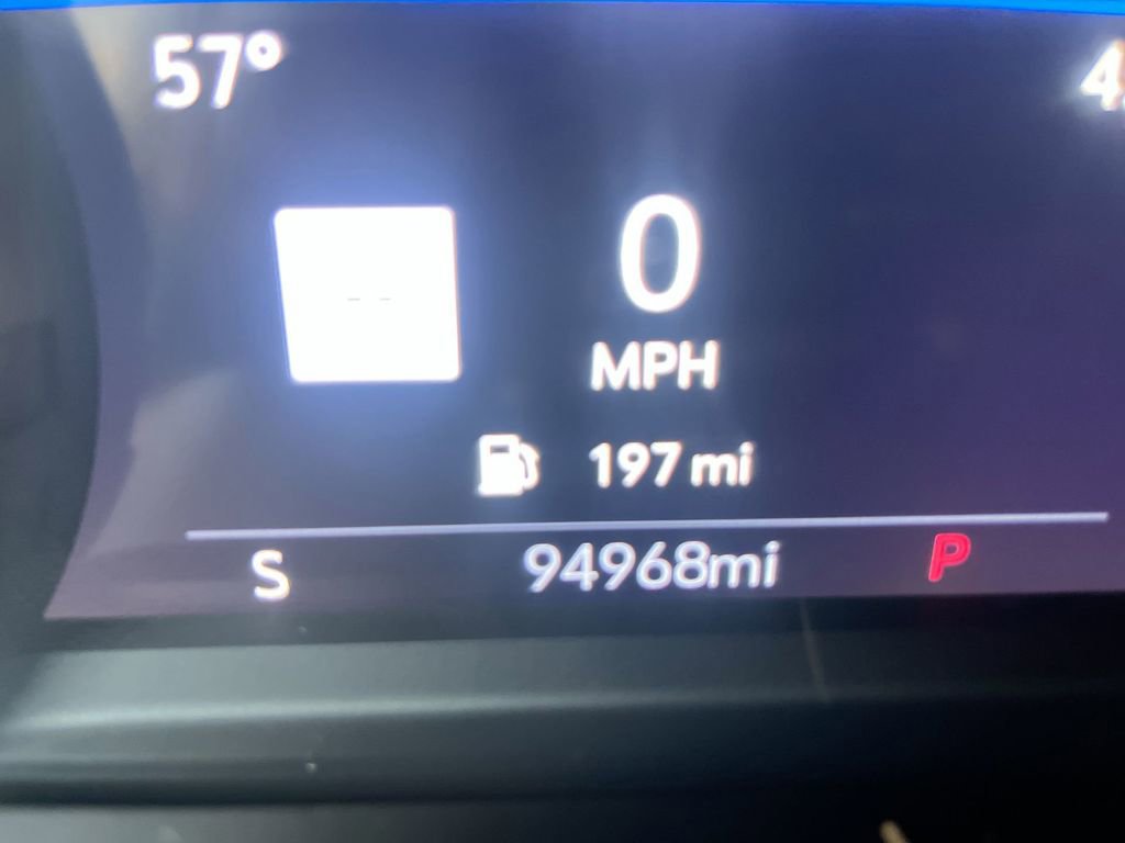 Used 2021 Chevrolet Suburban Premier image 15