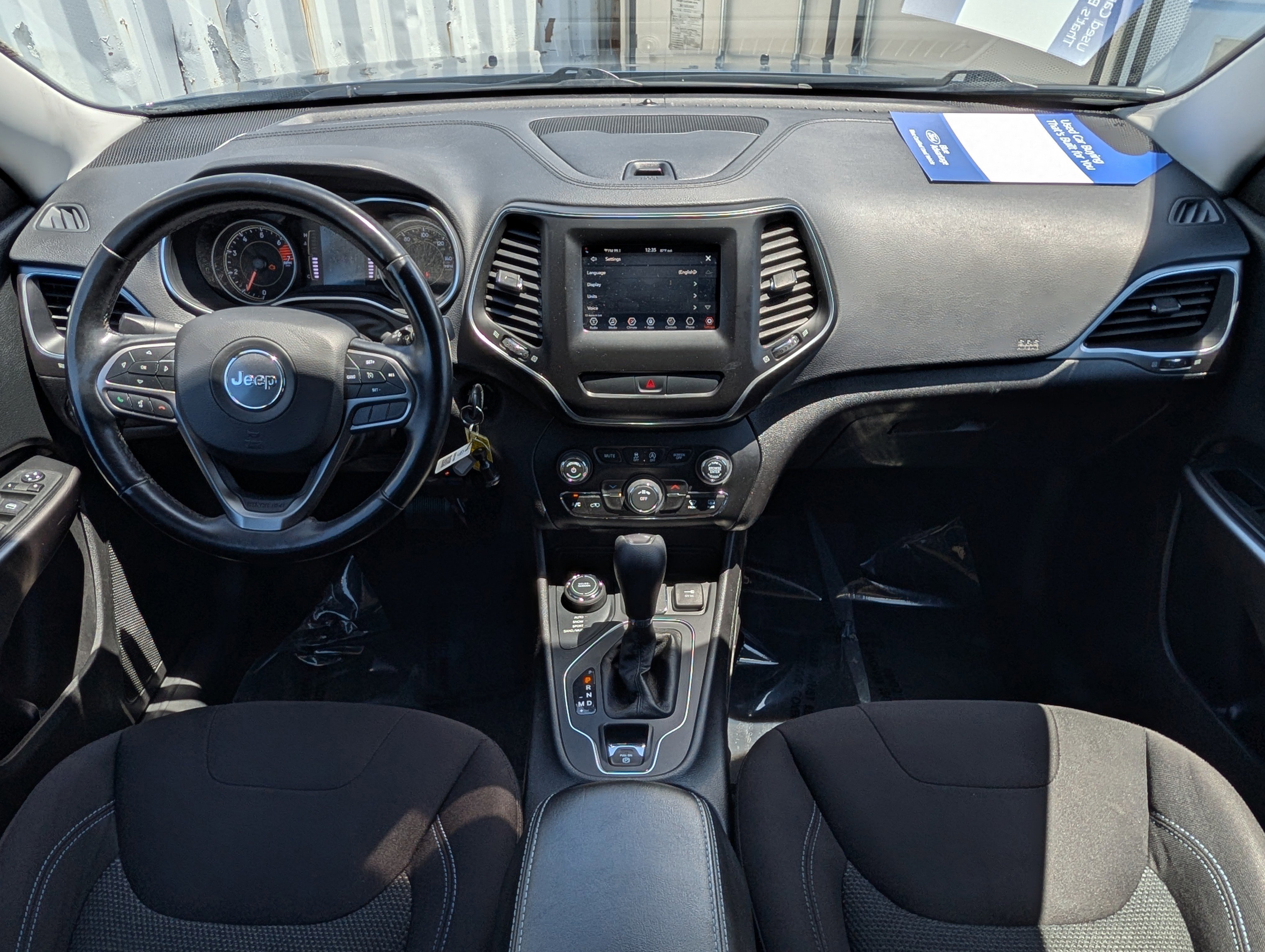 Used 2020 Jeep Cherokee Latitude w/ Cold Weather Group AWD/4WD image 15